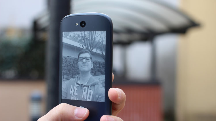 Yota Phone 2