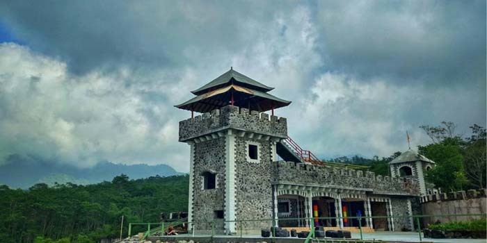Wisata jogja the lost world castle