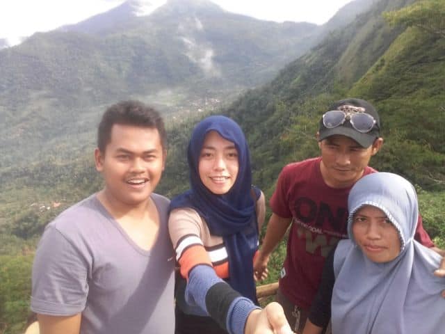 puncak gunung kelir