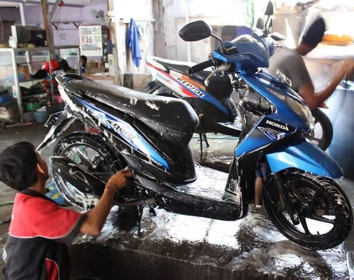 Usaha Cuci Motor Yang Menjanjikan Mulai Dari Persiapan Usaha Tips Sukses Dan Potensi Keuntungannya