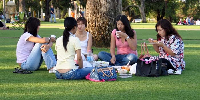 inspiratif dan informatif