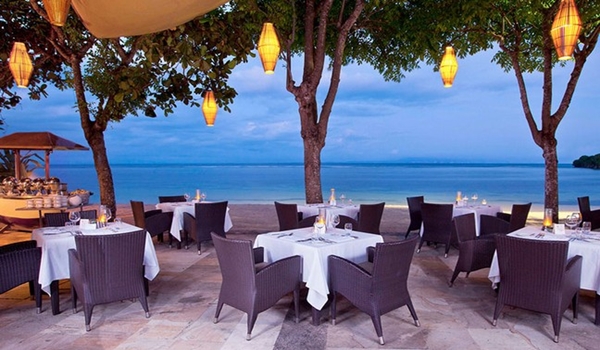 Restoran-restoran Dekat Pantai