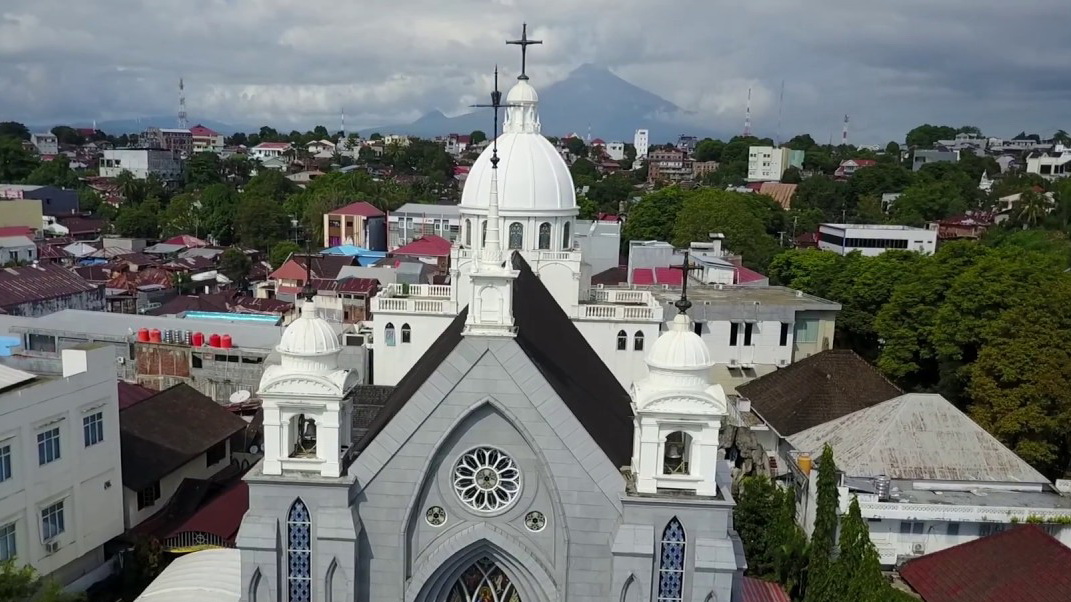 Gereja Manado via youtube