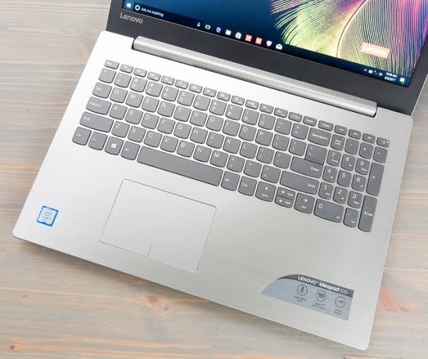 laptop dengan spesifikasi tinggi