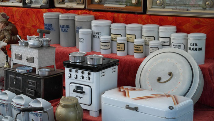 menjual barang bekas