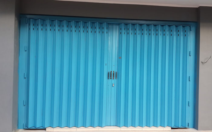 pintu harmonika surabaya